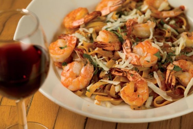 Travel: Elgin A glass of wind and Shrimp Arrabiata from Al's Cafe' & Creamery