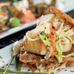 Tapa La Luna Restaurant Serves Appetizing Cuisine in Trendy Atmosphere