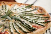 Asparagus Pizza Blanca