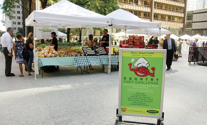 Chicago’s Many Farmers’ Markets Help You Eat Like a Locavore