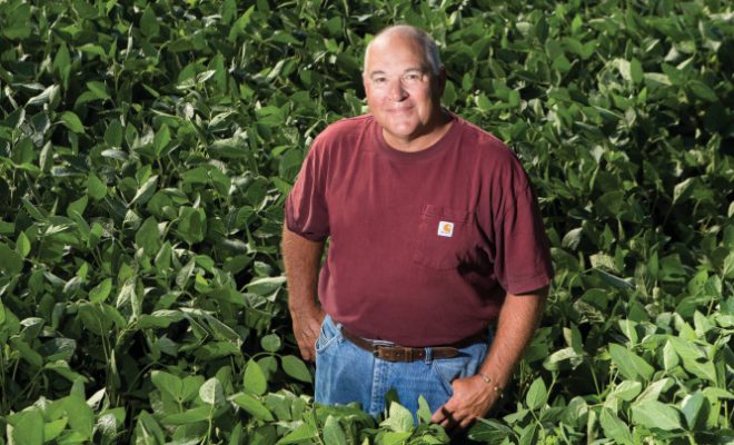Illinois Farmers Choose Biotech and Non-GMO Crops For Their Fields