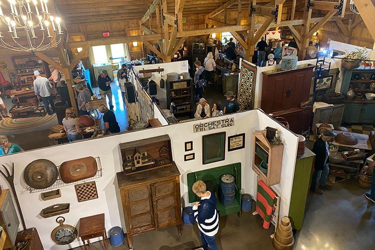 Antique show at Bloomfield Barn