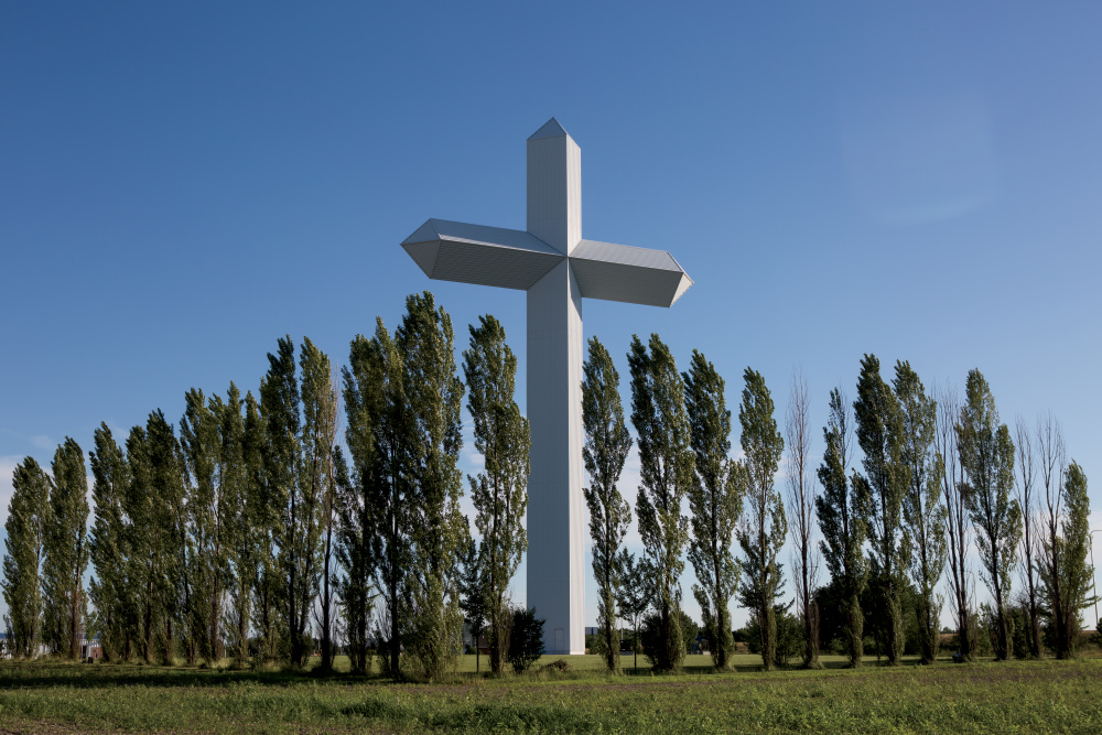 Cross at the Crossroads in Illinois