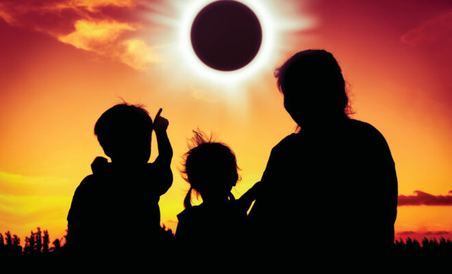 A Midwest Eclipse: Check Out Viewing Tips and More for the Eclipse in Illinois