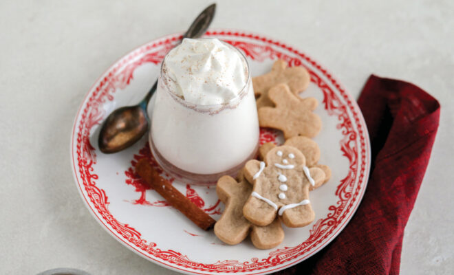 Homemade Eggnog with Mini Gingerbread Men, discover this Christmas Recipes with healthy options when you adjust some ingredients