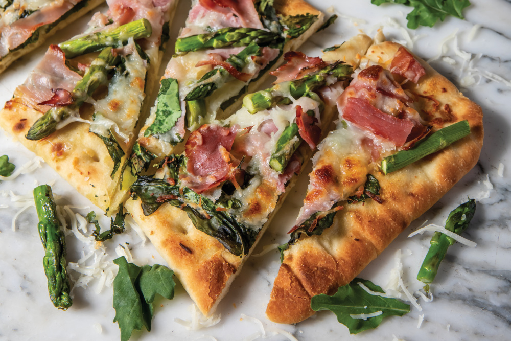 Flatbread with Arugula, Asparagus and Ham