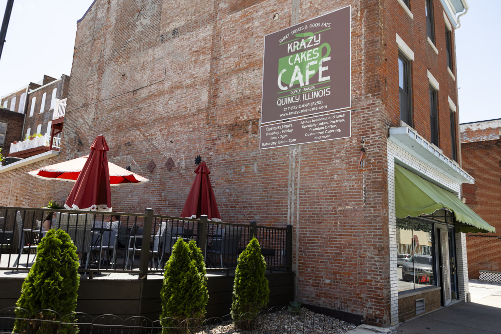 Krazy Cakes Cafe & Restaurant exterior 